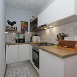 Idyllisches Nur 200 Meter Zum Mit Taxibootverbindung Nach * Rovinj