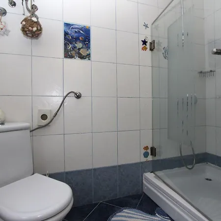 Idyllisches Nur 200 Meter Zum Mit Taxibootverbindung Nach Ρόβινι